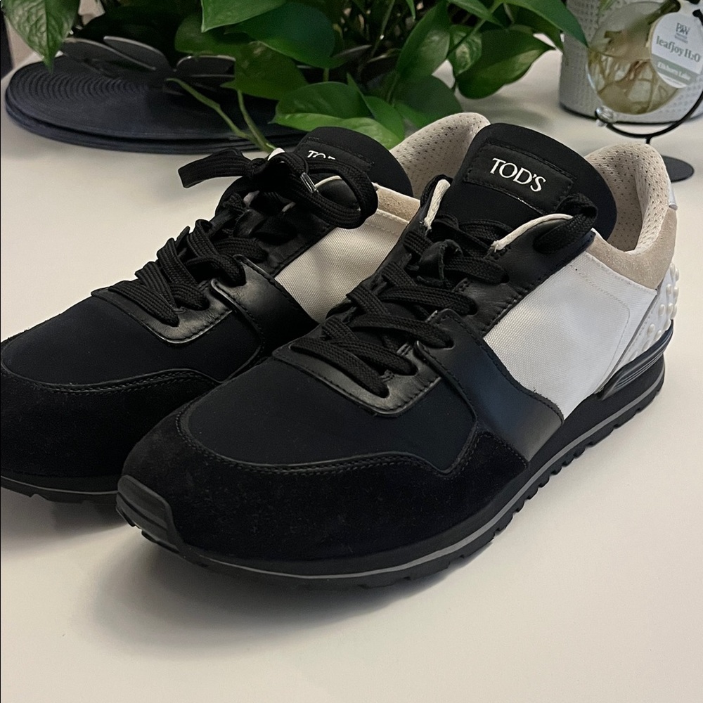 Tod's Men's Black and White Leather Sneakers